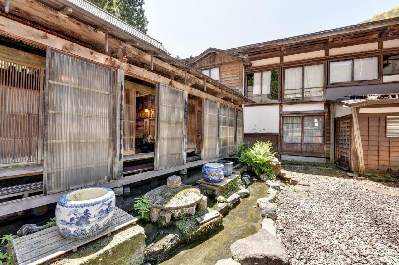 Hotel Nishiya Yonezawa Zewnętrze zdjęcie